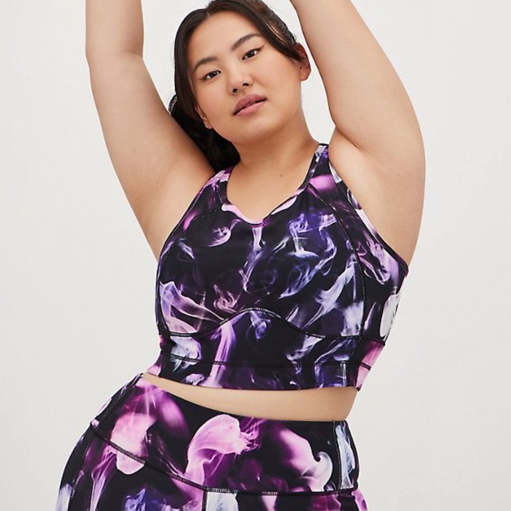 NWT Torrid Longline Low-Impact Sports Bra -
Performance Core Purple size 2
